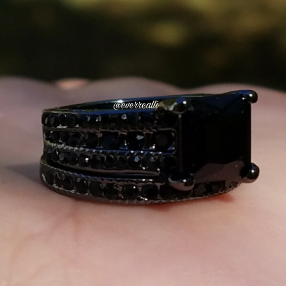 Black Gray Engagement Ring Wedding Band Bridal Set - Picture 4 of 5